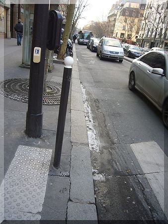 P2340821