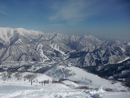 苗場山頂から