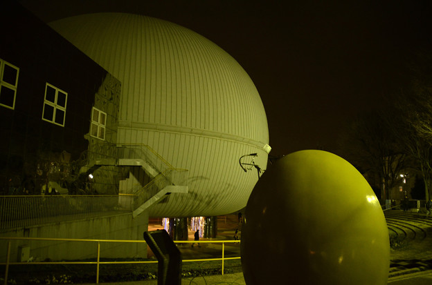 1月30日、多摩六都科学館-サイエンスエッグ夜景