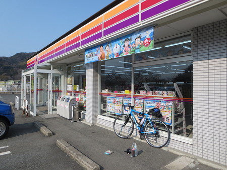 PC2 サークルKだれもいない。