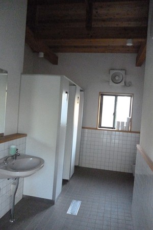 2014091206-090UpperToilet