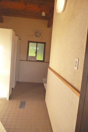 2014091206-103UpperToilet