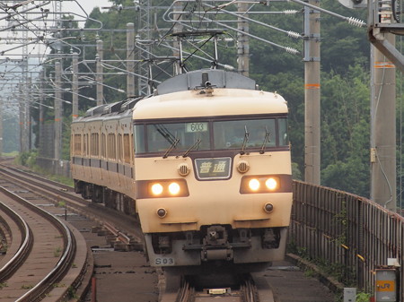 117系普通 湖西線志賀駅01