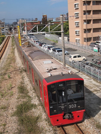 303系普通 筑肥線周船寺駅