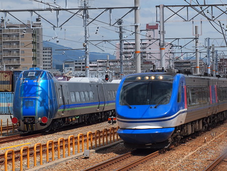 HOT7000系特急スーパーはくととキハ285系 山陽本線鷹取駅