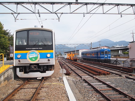 富士急6000系普通 富士急行線下吉田駅01