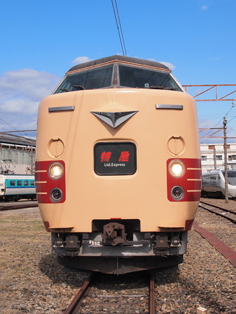 381系 吹田工場01