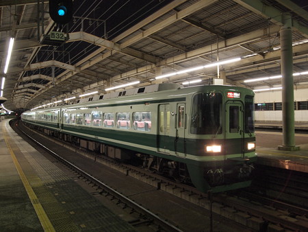 南海10000系特急サザン 南海本線天下茶屋駅05