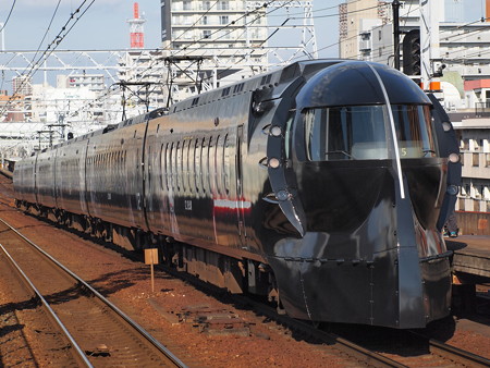 南海50000系特急ラピート スターウォーズ/フォースの覚醒号 南海本線新今宮駅