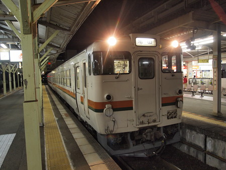 キハ48形普通 紀勢本線松阪駅01