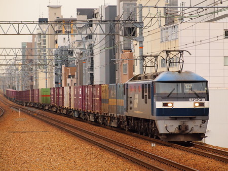 EF210貨物 東海道本線さくら夙川駅02