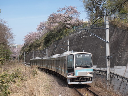 205系普通相模線上溝駅02