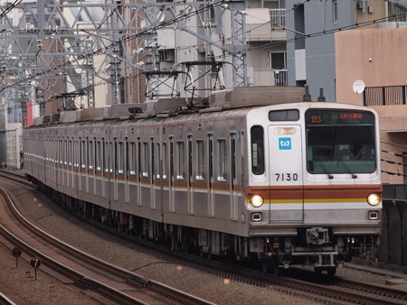 メトロ7000系各停 東急東横線武蔵小杉駅02