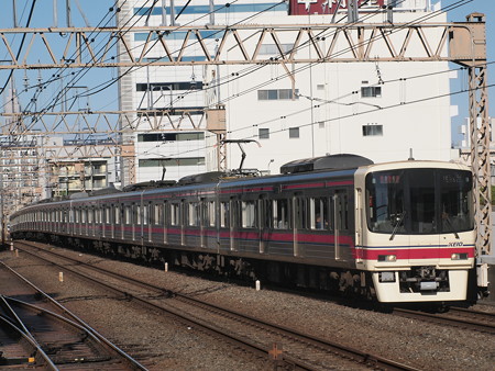 京王8000系特急 京王線笹塚駅