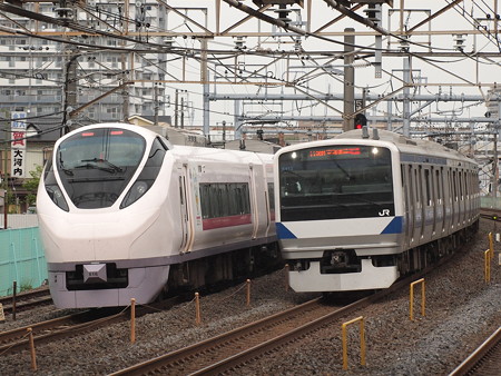 E531系普通とE657系特急ひたち 常磐線北松戸駅