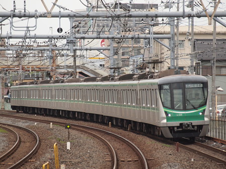 メトロ16000系各停 常磐線北松戸駅02