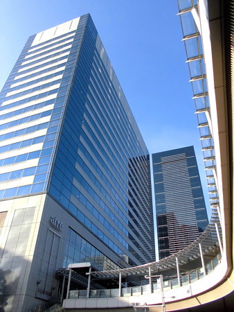 Metropolis_品川駅港南口界隈-07