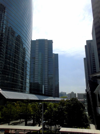 Metropolis_品川駅港南口界隈-33