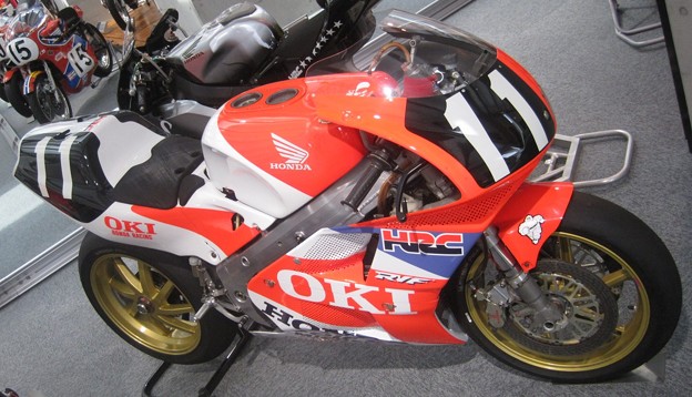 1991 RVF750 OKI HONDA ワイン・ガードナー/ミック・ドゥーハン: Motorcycle racers