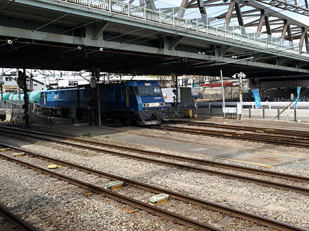 EH200-5(甲府駅)1