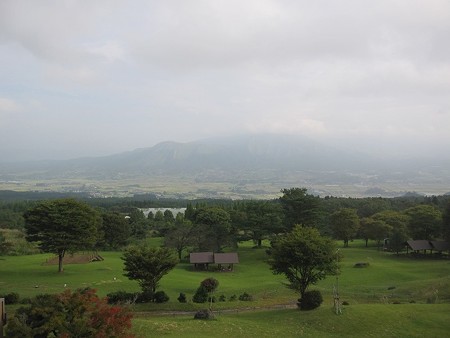 南阿蘇ホテルの部屋からのぞむ