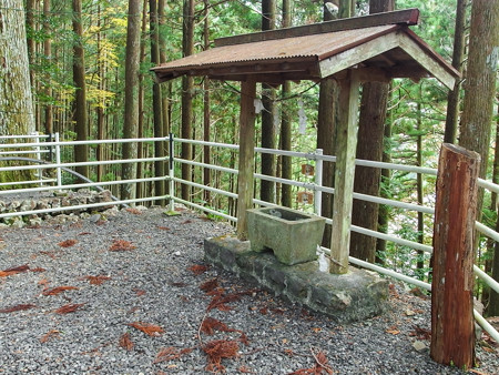 寸又峡 外森神社