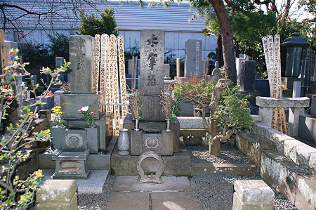 太宰治の墓2010年03月14日_DSC_0414