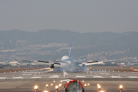 RWY32L ana 182