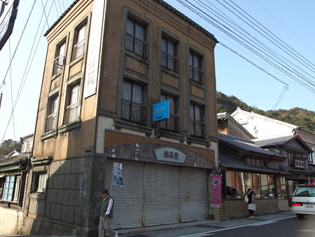 P3201802