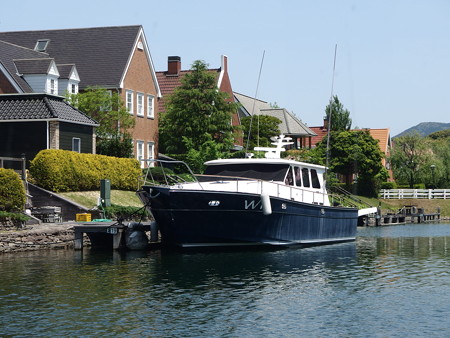 P4303227