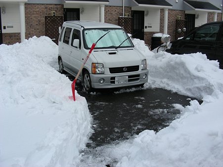 駐車場除雪中の様子
