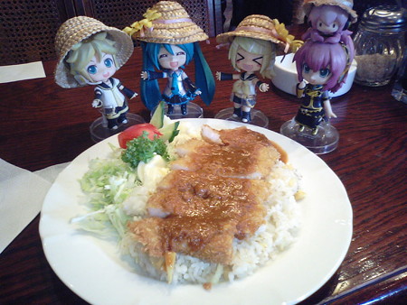 リン:「うひゃぁー美味しそう♪」 ミク:「バターピラフのロースカツ...