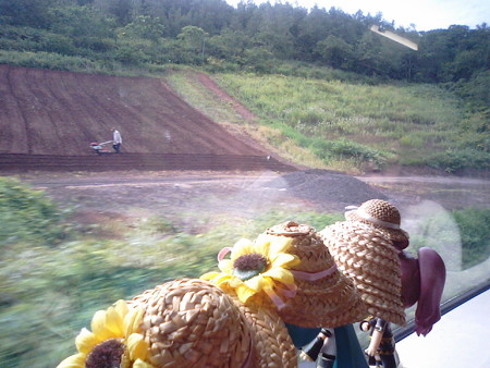 小樽→塩谷間。小樽駅を出ていきなり、20パーミルくらいの登り坂が延...