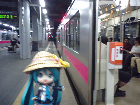 弘前駅に到着、またまた急いで、本日のラストラン、秋田行きに乗り換...