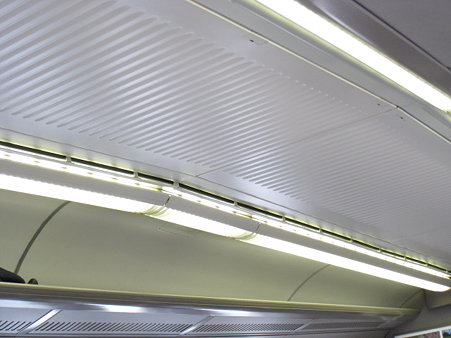 100224-新幹線 500車内 (3)
