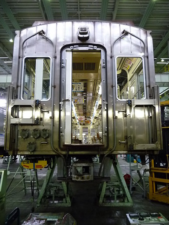 101114-大阪市交フェス 車体吊上 (32)