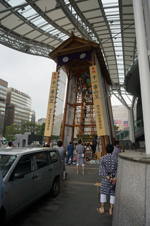 【2014年6月24日撮影】博多祇園山笠 飾り山笠 博多駅 2014年 飾り付けの様子 (6)