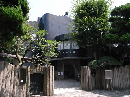 朝倉彫塑館