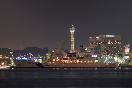山内埠頭からの横浜夜景