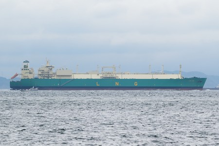 2)289m LNG IMO(35mm換算225mm)浦賀水道南航船　東京湾観音方面