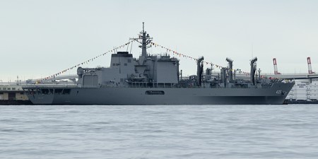 海上自衛隊　補給艦　ましゅう -1