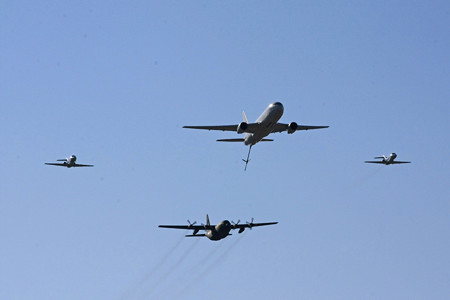 KC-767 C-130H U-125A による異機種編隊飛行 IMG_9119_2