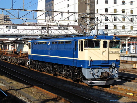 EF65-1102+チキ(八王子駅)1