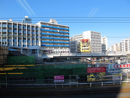 東神奈川駅構内3