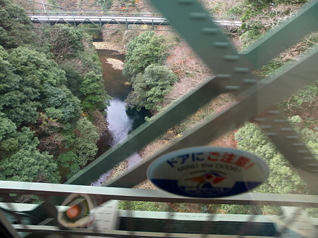 箱根登山電車の車窓(塔ノ沢駅→大平台駅)3
