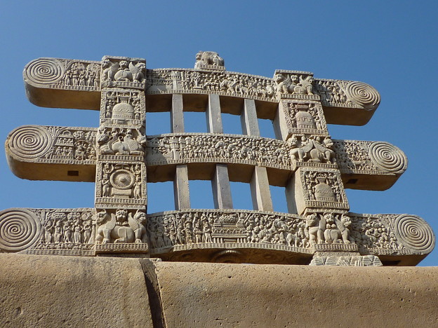 第１塔西塔門～仏教彫刻 Upper part of the Western torana