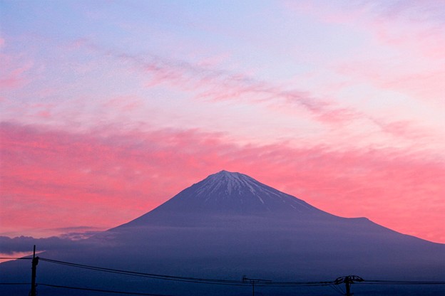 Photos: 5月8日富士宮市からの早朝富士山 おはようございます(^ ^)今日は綺麗な朝焼けが見られました～