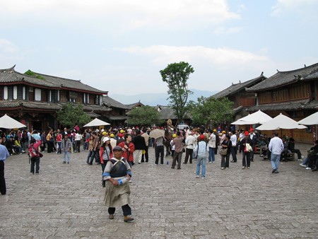 2008.04.24　麗江古城　広場