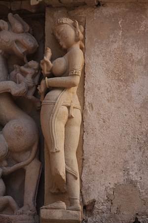 2010.02.01 パールシュバナータ寺院 外壁彫刻-4