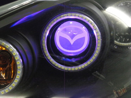 デミオ　埼玉県　プロジェクターＬＥＤ加工　マツダロゴ加工(8)